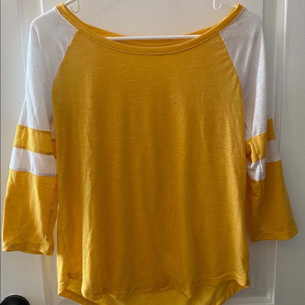 kohl’s mustard yellow tee with cross cross sleeves